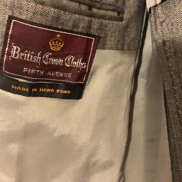 British crown close 5th Avenue made in Hong kong. Custom Grey printed blazer. - Picture 6 of 10